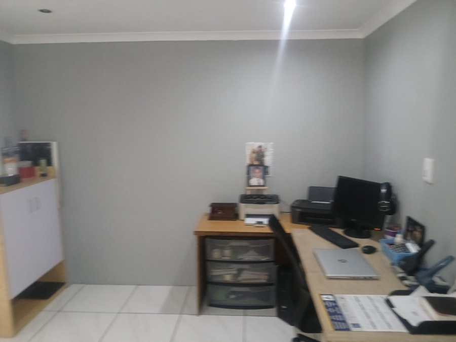 4 Bedroom Property for Sale in Kimberley North Northern Cape